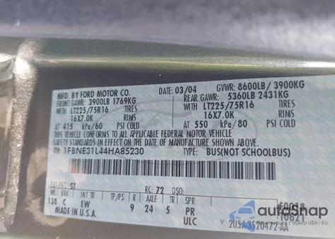 2004 Ford E-350 Super Duty Chateau/Xl/Xlt z USA, uszkodzony, nr VIN 1FBNE31L44HA85230